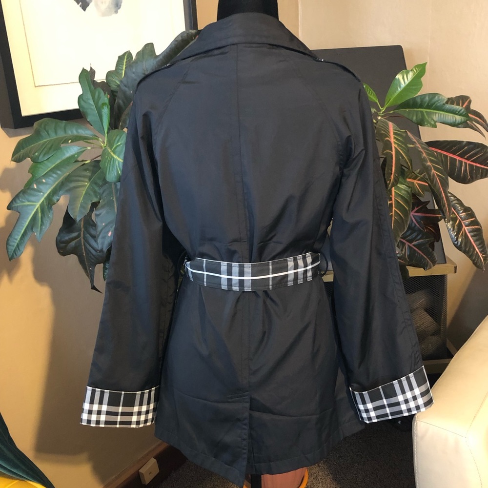 Burberry coat/jacket - Picture 2 of 6